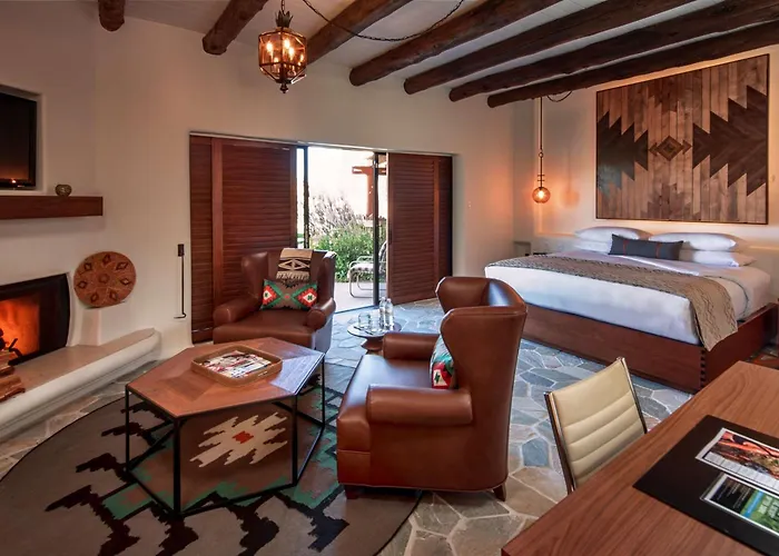 Boulders & Scottsdale, Curio Collection By Hilton