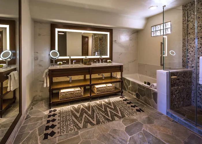 Boulders & Scottsdale, Curio Collection By Hilton 4*